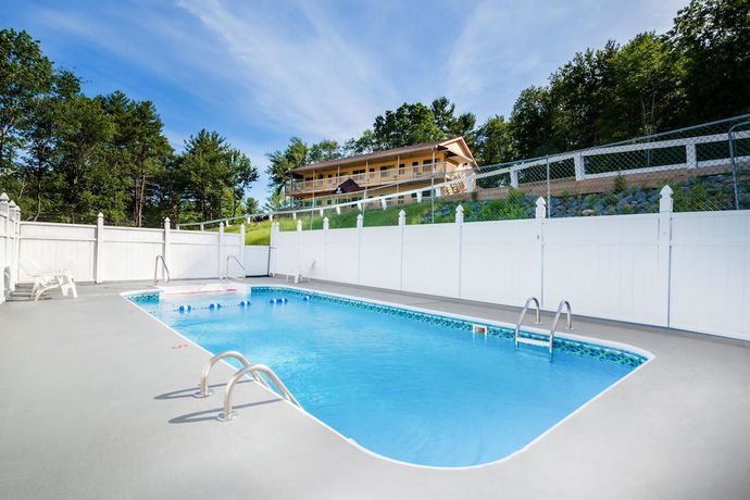 Imagen de la piscina del Hotel Days Inn by Wyndham Wurtsboro. Foto 14