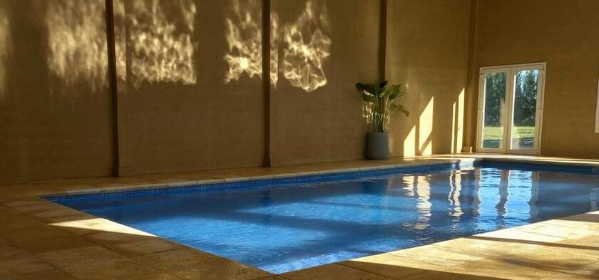 Imagen de la piscina del Hotel Days Inn by Wyndham Zarate. Foto 18