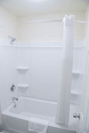 Imagen de la habitación del Hotel Days Inn y Suites by Wyndham Athens, Alabama. Foto 7