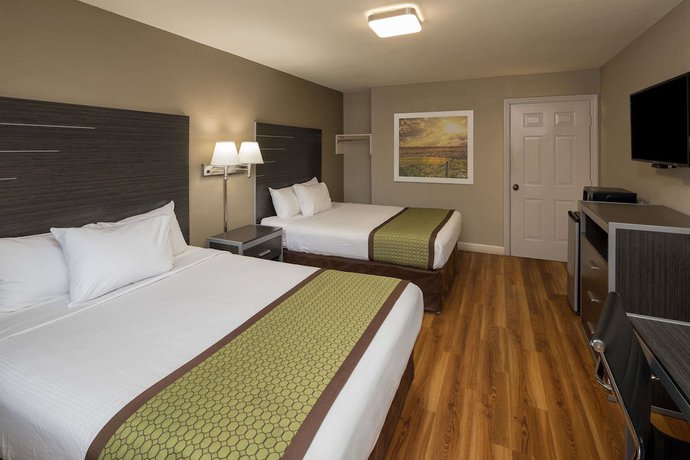 Imagen de la habitación del Hotel Days Inn y Suites by Wyndham Athens, Alabama. Foto 9
