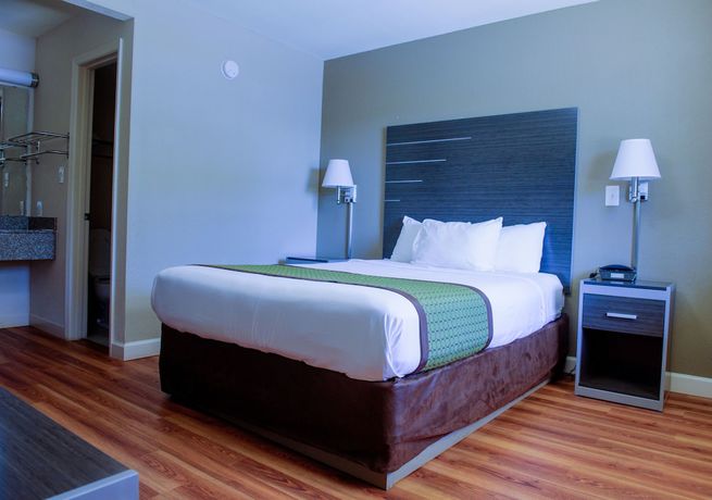 Imagen de la habitación del Hotel Days Inn y Suites by Wyndham Athens, Alabama. Foto 13