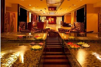 Imagen de los interiores del Hotel Days Luohu. Foto 20