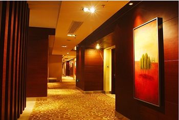 Imagen de los interiores del Hotel Days Luohu. Foto 21