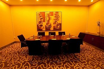 Imagen de los interiores del Hotel Days Luohu. Foto 22