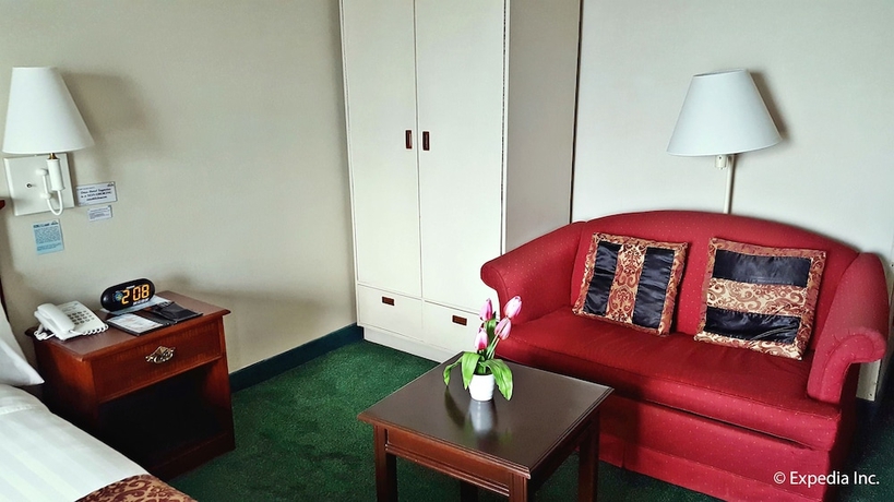 Imagen de la habitación del Hotel Days by Wyndham Tagaytay. Foto 9