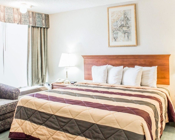 Imagen de la habitación del Hotel Dayspring Extended Stay. Foto 2