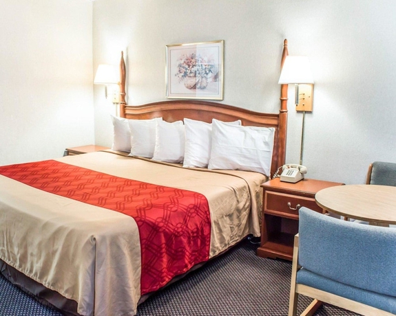 Imagen de la habitación del Hotel Dayspring Extended Stay. Foto 7