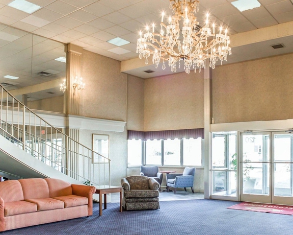 Imagen de los interiores del Hotel Dayspring Extended Stay. Foto 17