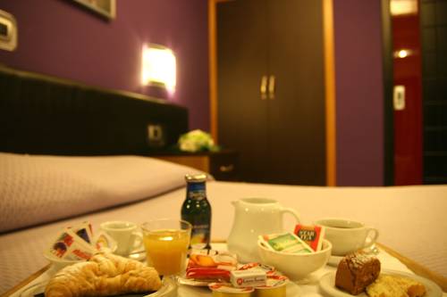 Imagen de la habitación del Hotel Daytona, Casoria. Foto 7