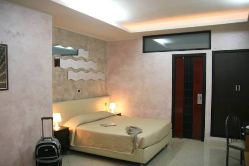 Imagen de la habitación del Hotel Daytona. Foto 12