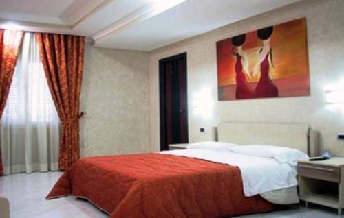 Imagen de la habitación del Hotel Daytona. Foto 16