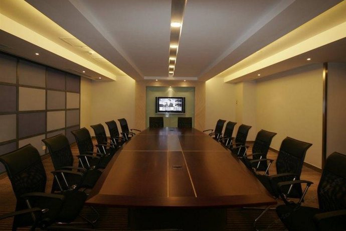 Imagen de los interiores del Hotel Dazhong Airport. Foto 17