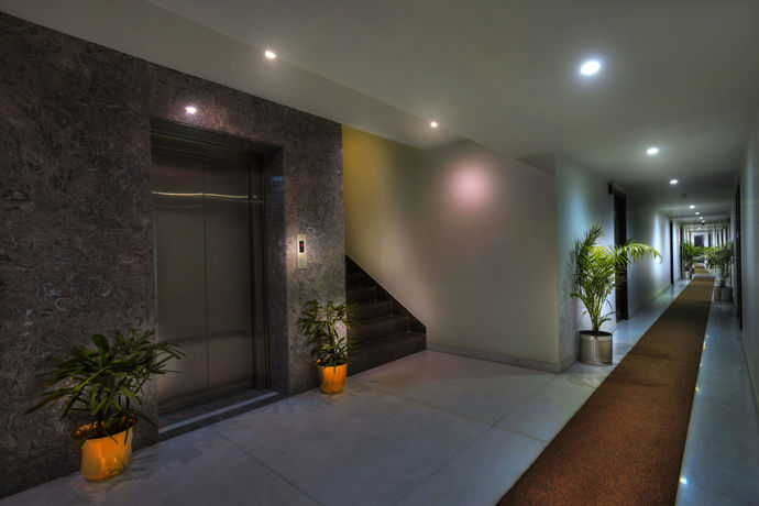 Imagen de los interiores del Hotel Dazzle Agra. Foto 11