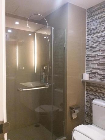 Imagen de la habitación del Hotel Dazzle Sukhumvit 7. Foto 11
