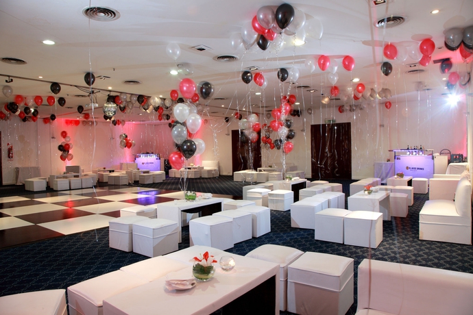 Imagen de los interiores del Hotel Dazzler By Wyndham Buenos Aires San Martin. Foto 9