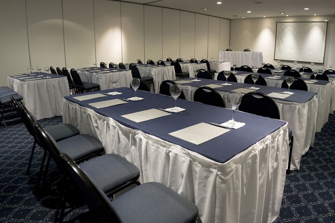 Imagen de los interiores del Hotel Dazzler By Wyndham Buenos Aires San Martin. Foto 12