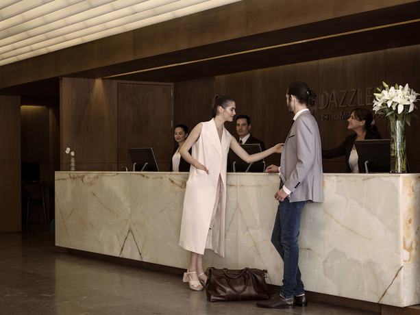 Imagen de los interiores del Hotel Dazzler By Wyndham Montevideo. Foto 18