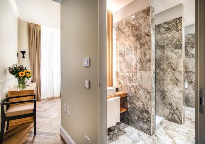 Imagen general del Hotel Dbh Duomo Boutique Lake Como. Foto 6