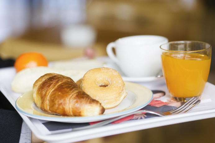 Imagen del bar/restaurante del Hotel Dc International. Foto 4