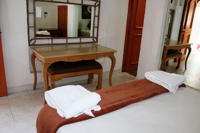 Imagen de la habitación del Hotel D'cesar Acapulco. Foto 3