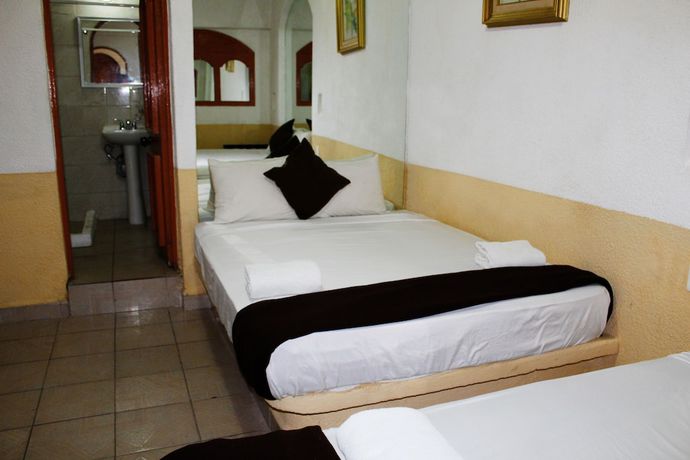 Imagen de la habitación del Hotel D'cesar Acapulco. Foto 5