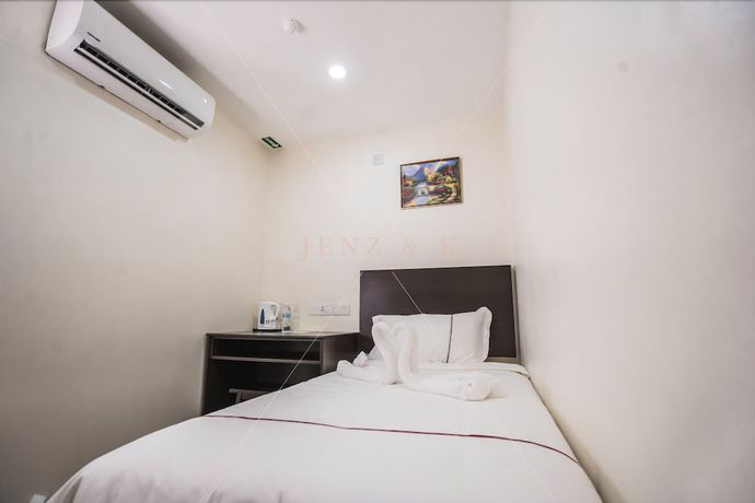 Imagen de la habitación del Hotel Dcozy. Foto 8