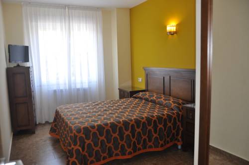 Imagen de la habitación del Hotel De Alba. Foto 7