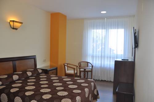 Imagen de la habitación del Hotel De Alba. Foto 13