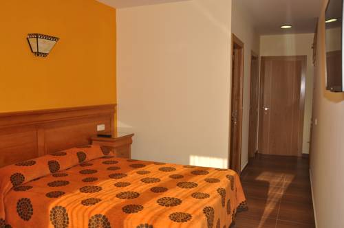 Imagen de la habitación del Hotel De Alba. Foto 14