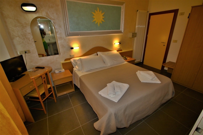 Imagen de la habitación del Hotel De Amicis. Foto 8