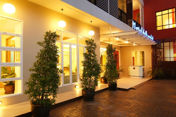 Imagen de los exteriores del Hotel De Bangkok. Foto 11