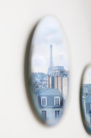 Imagen de los exteriores del Hotel De Banville. Foto 11