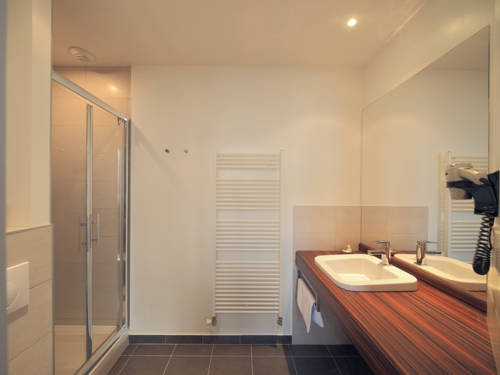 Imagen de la habitación del Hotel De Biencourt. Foto 6