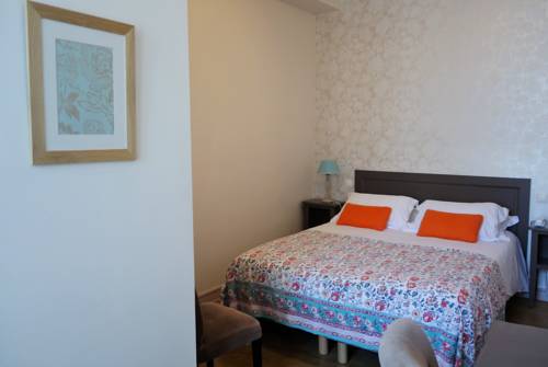 Imagen de la habitación del Hotel De Biencourt. Foto 10