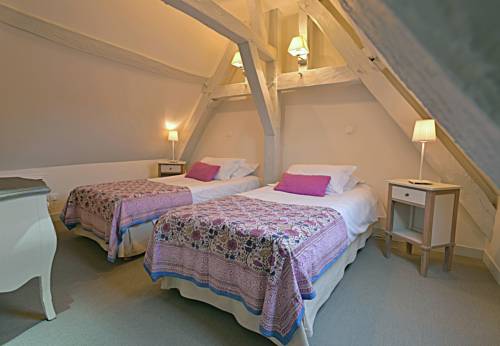 Imagen de la habitación del Hotel De Biencourt. Foto 11