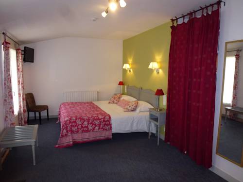 Imagen de la habitación del Hotel De Biencourt. Foto 13