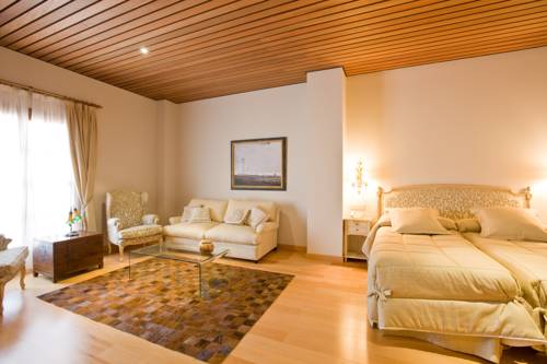 Imagen de la habitación del Hotel De Bodegas Hacienda Albae. Foto 5