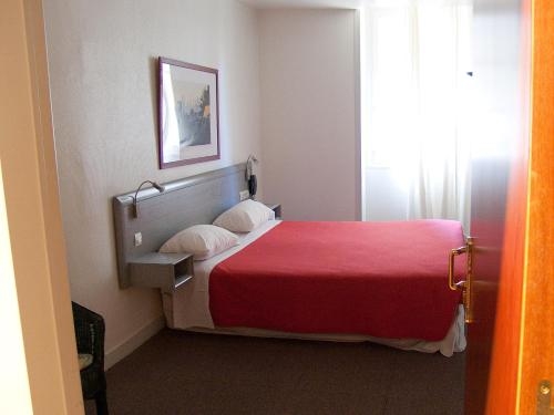 Imagen de la habitación del Hotel De Bordeaux, Pons. Foto 10