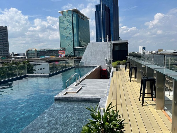 Imagen de la piscina del Hotel De Botan Bangna. Foto 20