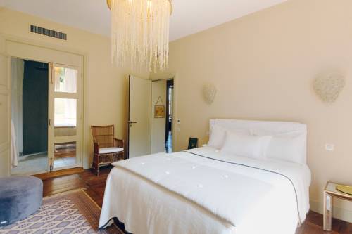 Imagen de la habitación del Hotel De Bouilhac. Foto 5