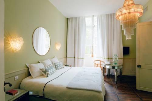 Imagen de la habitación del Hotel De Bouilhac. Foto 11