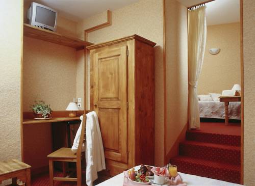 Imagen de la habitación del Hotel De Bourgogne, Saulieu. Foto 5