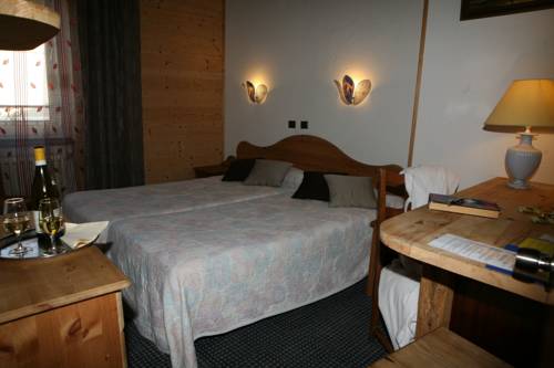 Imagen de la habitación del Hotel De Bourgogne, Saulieu. Foto 8