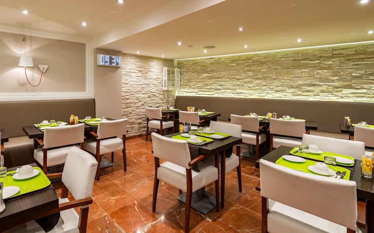 Imagen del bar/restaurante del Hotel De Brienne. Foto 7