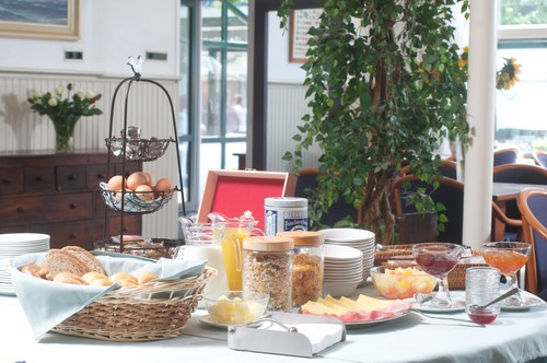 Imagen de la habitación del Hotel De Burg. Foto 3