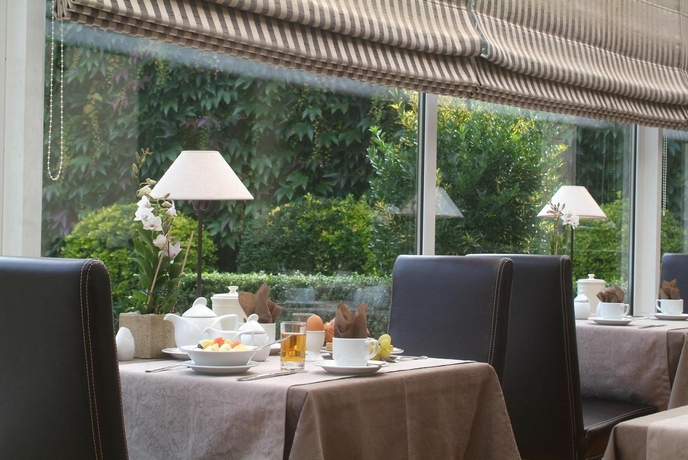 Imagen del bar/restaurante del Hotel De Castillion. Foto 2