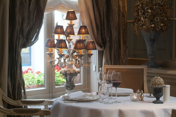 Imagen del bar/restaurante del Hotel De Castillion. Foto 3