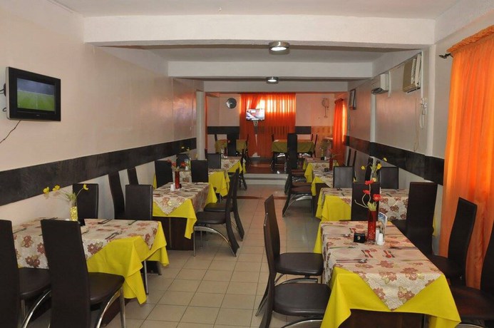 Imagen del bar/restaurante del Hotel De Castle Luxury Home. Foto 4