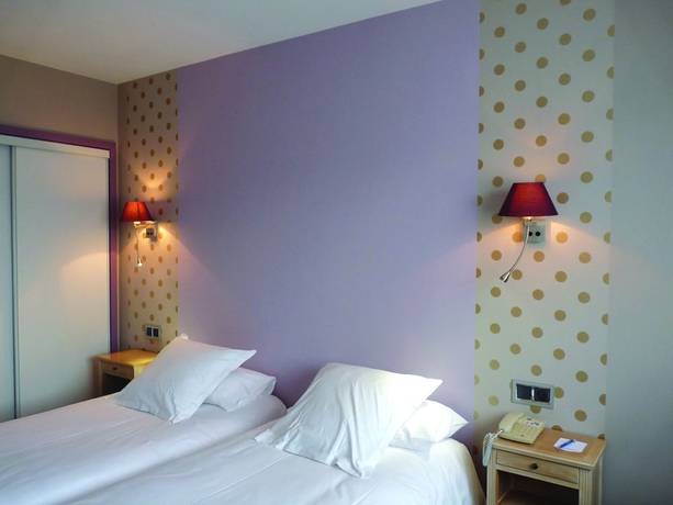 Imagen de la habitación del Hotel De Champagne, Epernay. Foto 10