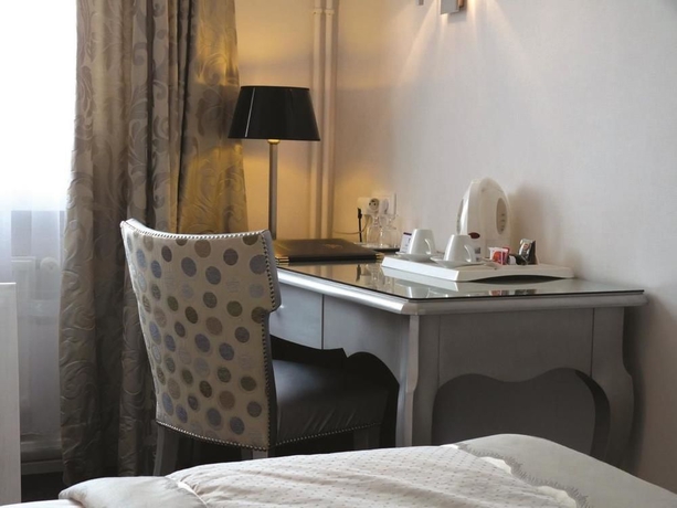 Imagen de la habitación del Hotel De Champagne, Epernay. Foto 15